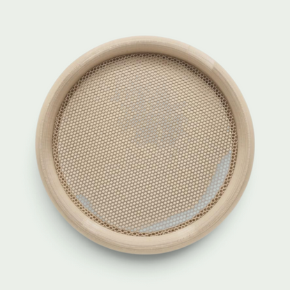 Schneckenschmiede runder magnetischer Pin-Bilderrahmen aus PETG in Beige für die Wandpräsentation von Sammlerstücken