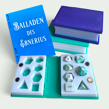 Schneckenschmiede personalisiertes blaues 3D-gedrucktes PETG-Würfelbuch mit Magnetverschluss für Pen and Paper Würfel