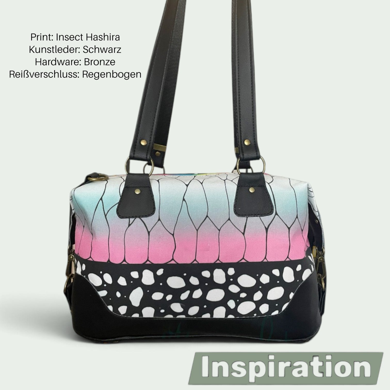 Schneckenschmiede Brooklyn Umhängetasche mit Insect Hashira Print, schwarzem Kunstleder und Regenbogen-Reißverschluss