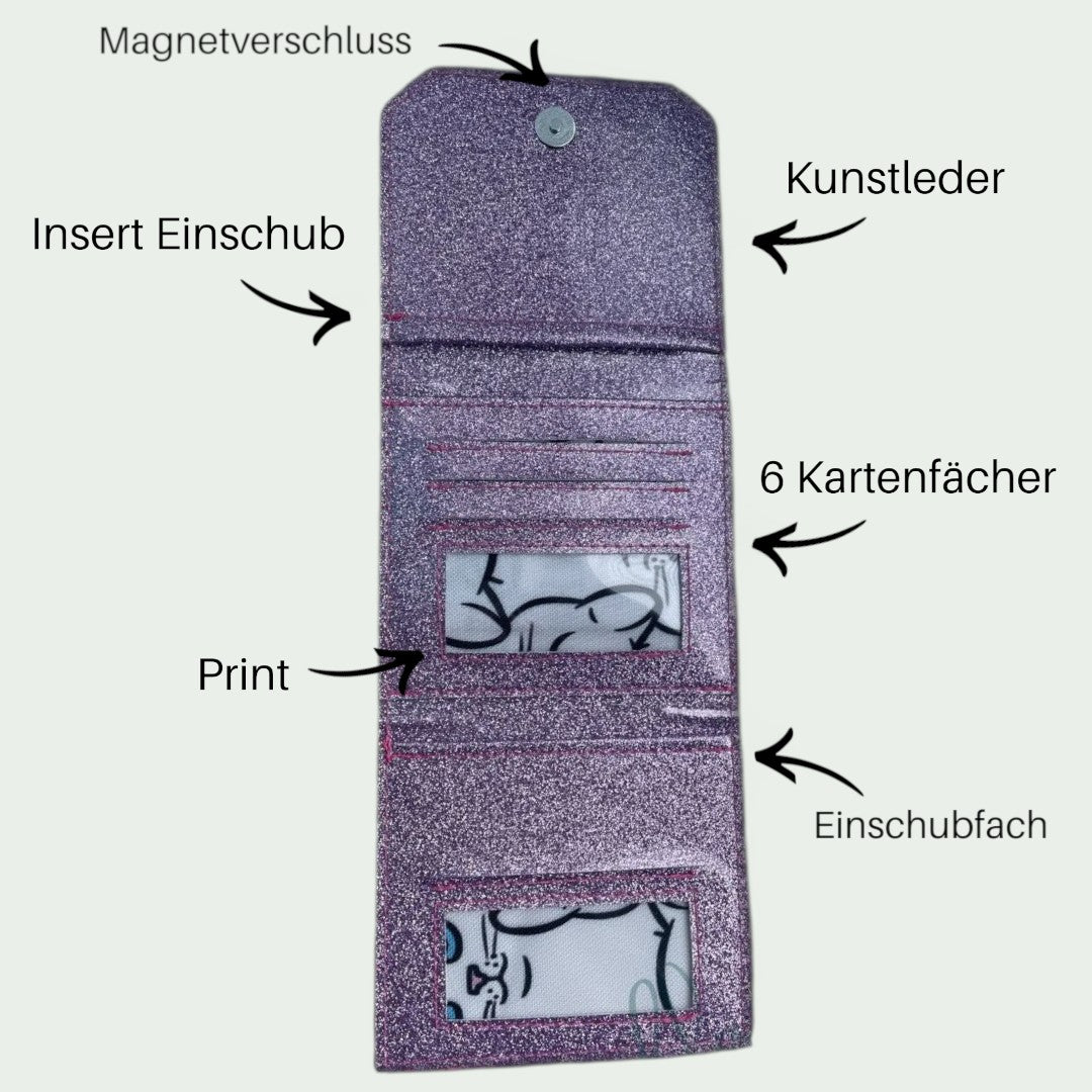 Schneckenschmiede Mini Ita Portemonnaie aus lila Glitzer-Kunstleder mit Sichtfenstern für Pins und Kartenfächern