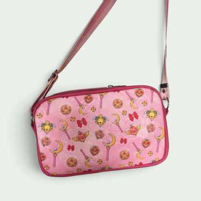 Schneckenschmiede Umhängetasche Magic Girl in Rosa mit Sailor Moon Motiv, Kunstleder-Akzenten und Schultergurt